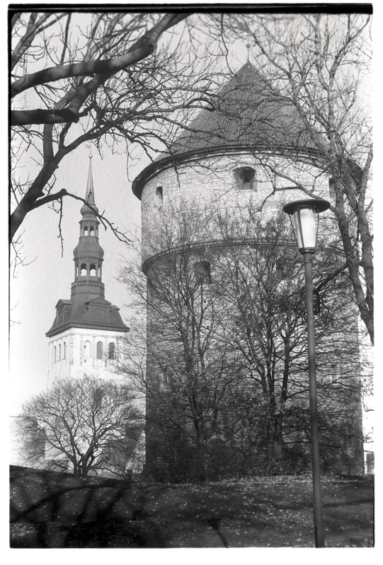 „Linnavaade“ - Tallinn. Niguliste kirik ja Kiek in de Kök.