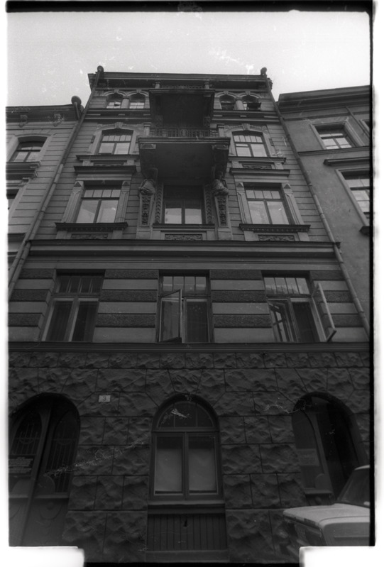 „Arhitektuur“ - Tallinn. Vaade Pühavaimu 3 hoonele.