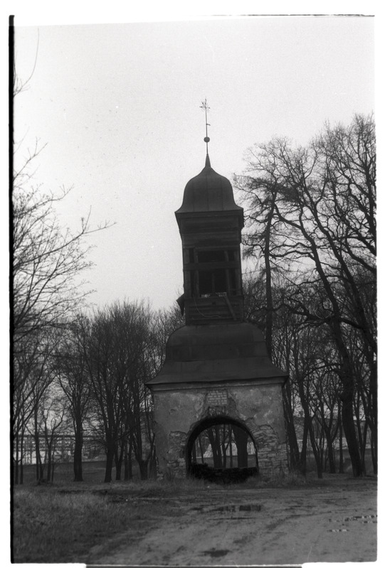 „Vana Tallinn. „Kalamaja kalmistu väravatorn.““