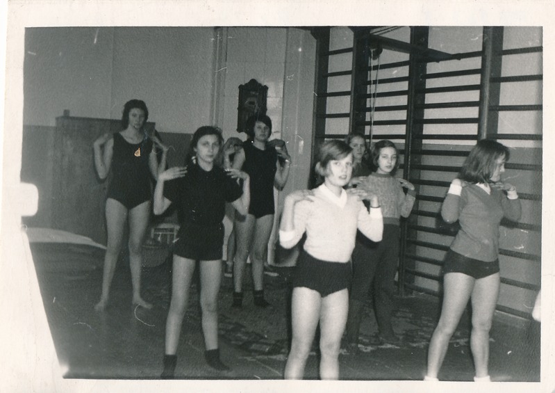 Tartu linna arstlik-kehakultuuri dispanser: ravivõimlemine.  1965