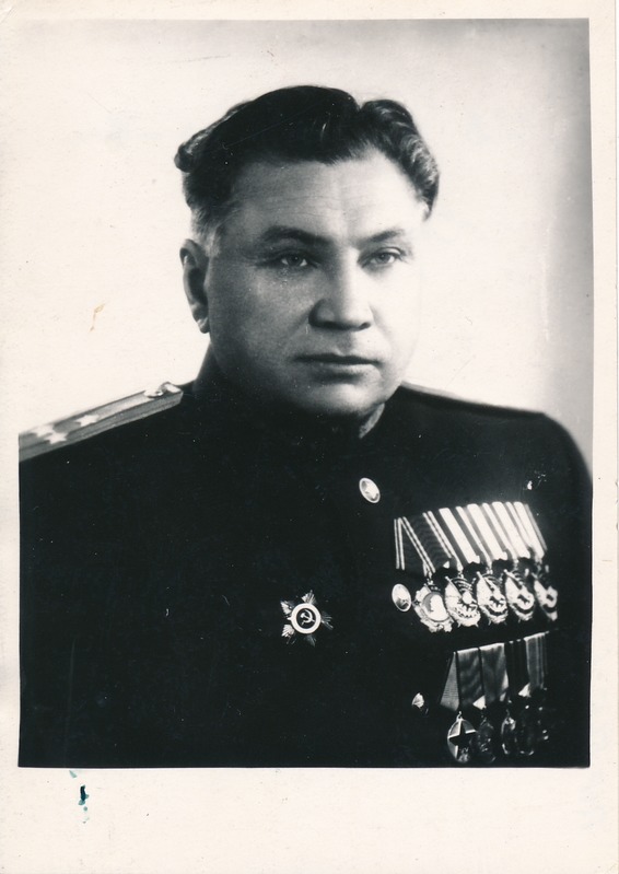 Tartu vallutuslahingutes (1944) osalenu: 122.  laskurkorpuse staabiülem Darin. 1941-1945