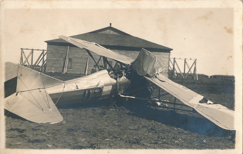 Lennuväe veltveebli Kahmi allakukkunud lennuk.  Rakvere, 29.07.1931