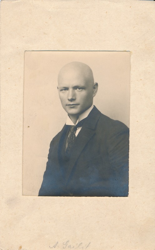 Kirjanik August Gailit. Tallinn, u 1917-1920.