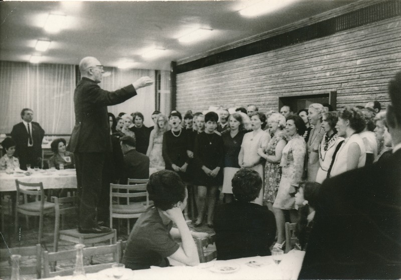 Segakoor "Vanemuine", koorilauljate sõprusõhtu koos Veszpremi  F. Liszti nimelise segakoori liikmetega. Veszprem, 1971.