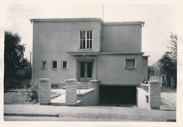 Individuaalelamu (Kreutzwaldi t). Tartu, 1960-1961.