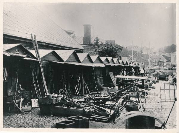 Turg: rauakaubad. Tartu, u 1914.