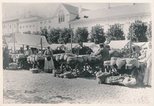 Turg: jahukaubad, taga Kompanii 3/5. Tartu, 19. sajand.