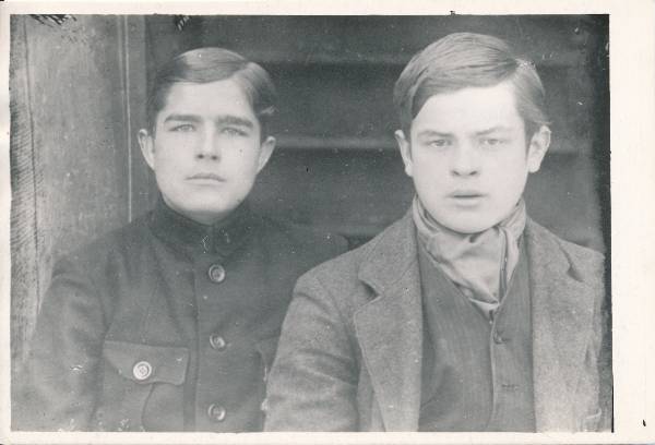 Portreefoto. Tartu noormehed. 20. sajandi algus.