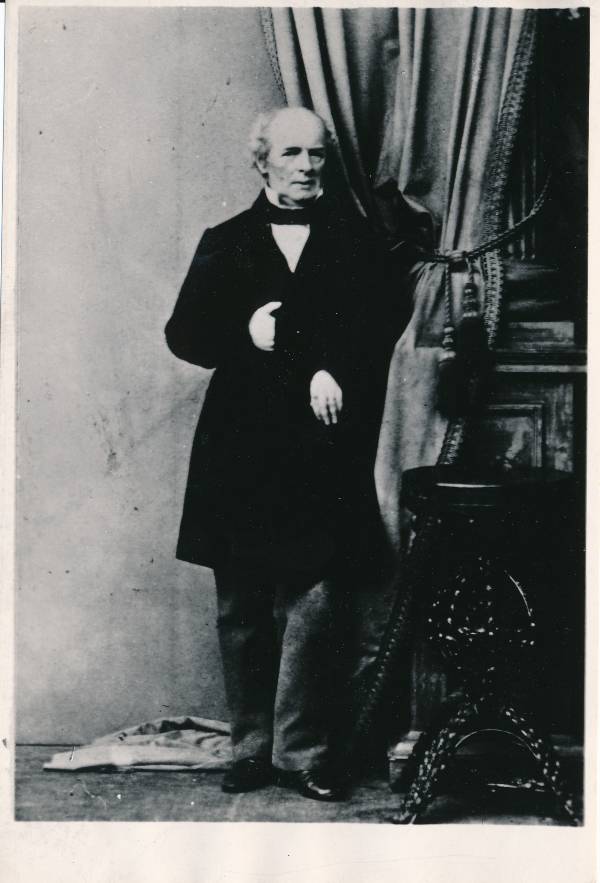Portreefoto. TÜ Botaanika professor Alexander Georg von Bunge (1803–1890). 19. sajand.