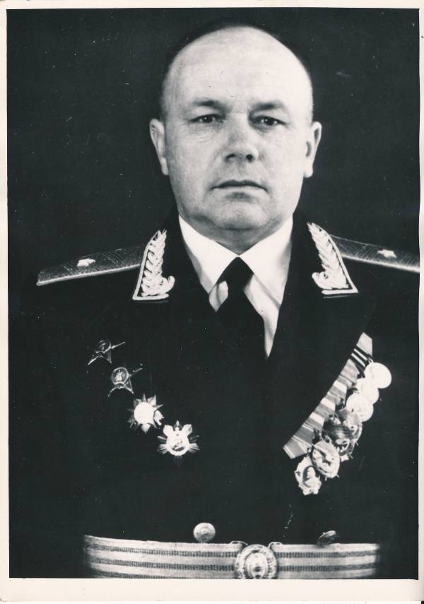 Portree. 53. Tartu laskurdiviisi komandör N. Buslavin,  Tartu vallutamislahingutes (1944) osalenu.