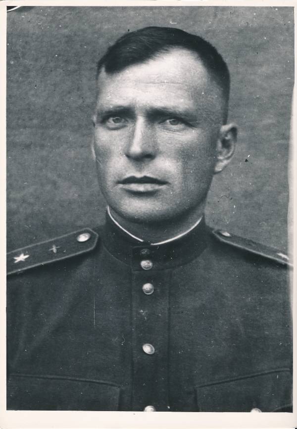Portree. 257. hävituslennuväe polgu komandöri asetäitja major A. Kalmõkov, Tartu vallutamislahingutes (1944) osalenu.