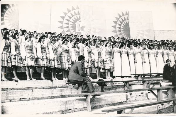 III üliõpilaslaulupidu Gaudeamus, esinevad ühendkoorid. Tartu, 1967.