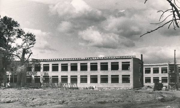 Tartu linnavaade. Tartu lihakombinaadi uus lasteaed. 1967.a.