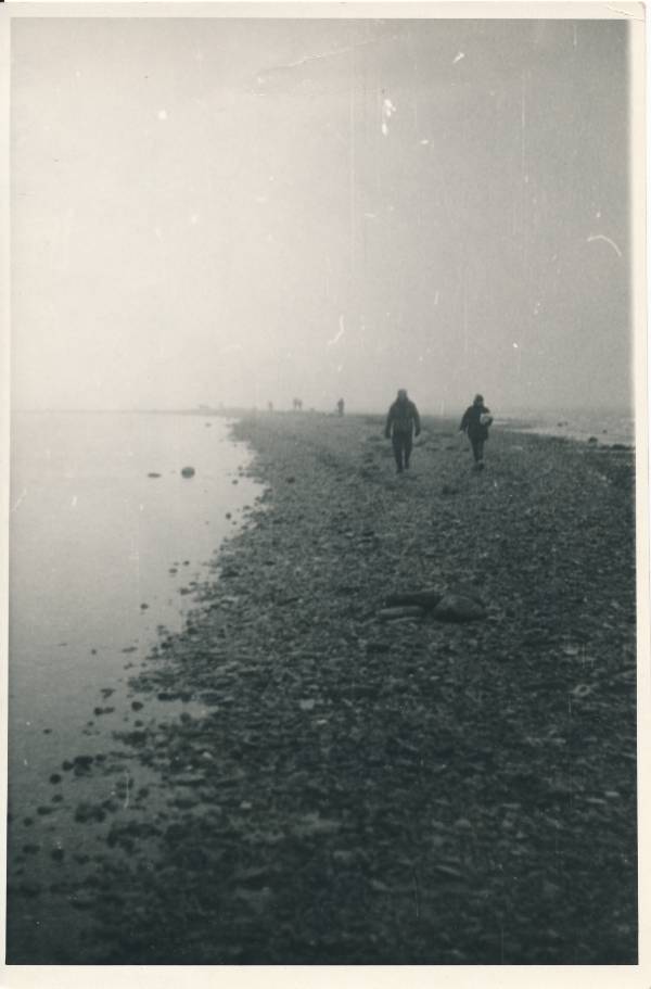 Tartu kommunistlike noorte matkagrupp mööda võistlusradu.  Hiiumaa, Sääretirp. 1967