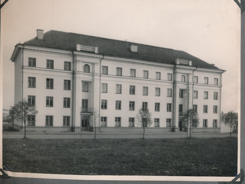 Uuselamu Kalevi 2.  Tartu, 1960.