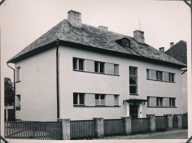 Elamu  Mitšurini tänaval (Lai t). Tartu, 1960.