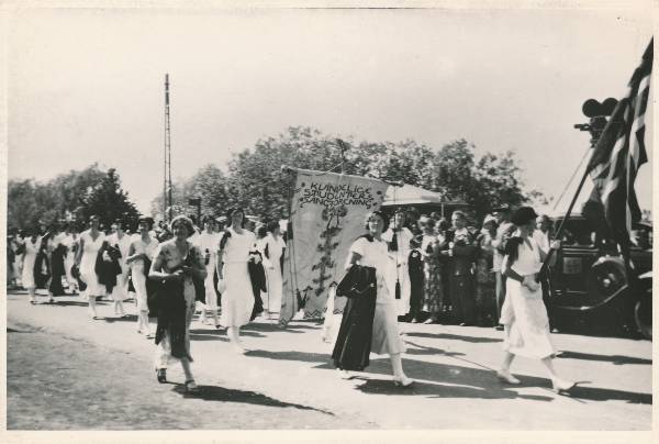 IX laulupidu. Rongkäik, Norra naisüliõpilaste koor.  Tallinn, 1928.