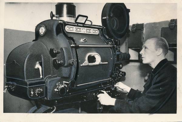 ENSV Ametiühingute Nõukogu Tartu Kultuurihoone, kino masinaruum. Tartu, 1955.