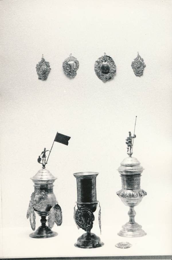 Tartu Linnamuuseumi ekspositsioon. Gildide ja tsunftide vitriin. 1975.a.