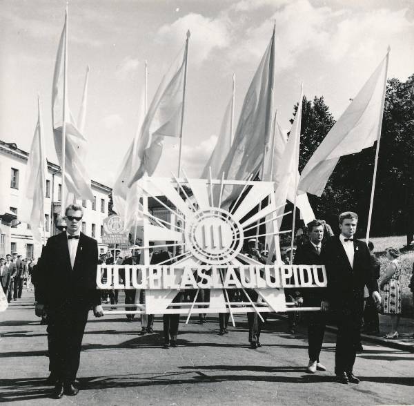 Tartu Ülikool. III Üliõpilaste laulu- ja tantsupidu Gaudeamus. 1967.a.