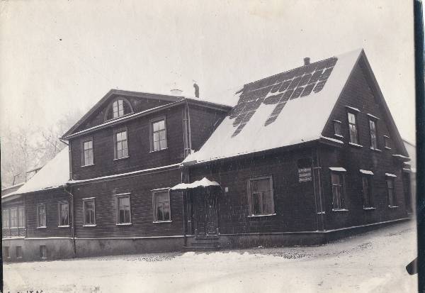 Maja Lille ja Tähe t nurgal, kus elas luuletaja Vassili Žukovski. Tartu,  1900-1910.