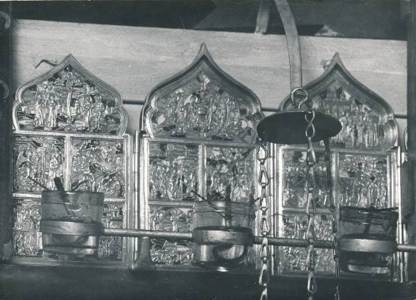 Tartu kirikutes leiduvad kultusesemed. Metallikoon vanausuliste palvemajas, Põik tn 10. 1976.a.