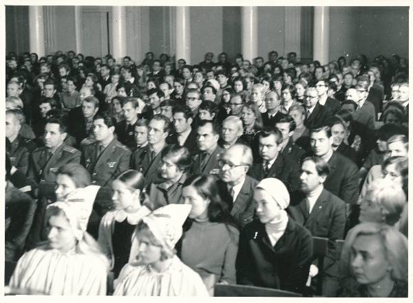 ÜLKNÜ KK I sekretär kohtumisel TÜs 1971a.