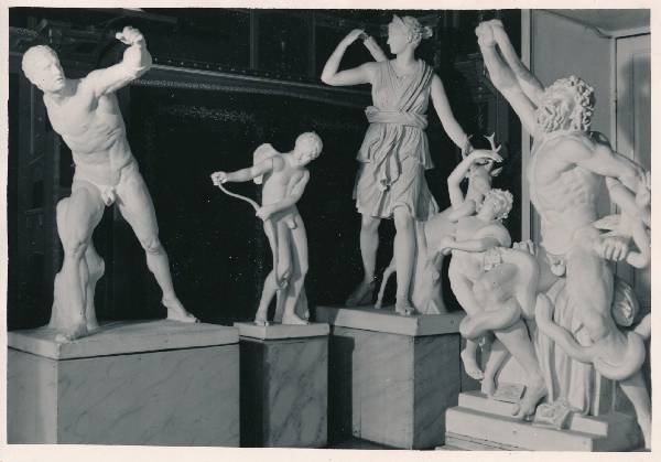 TÜ Klassikalise Muinasteaduse Muuseumist. V ruum - hellenistliku aja skulptuur.