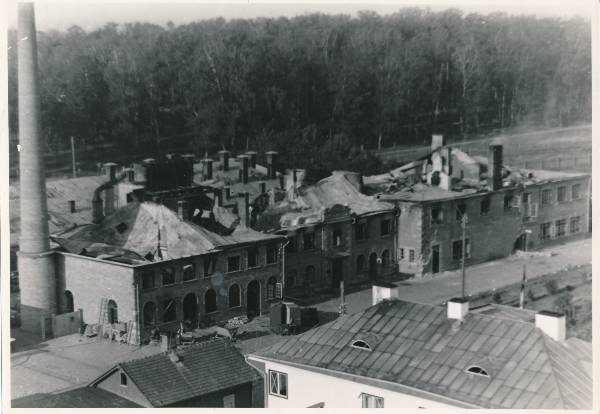Pommi tabamus 1941a Tartu Lihakombinaadi hoonetele.