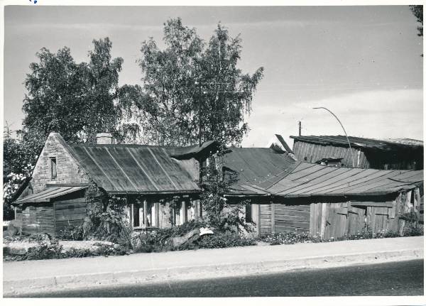 Maja Kalda teel Tartus.