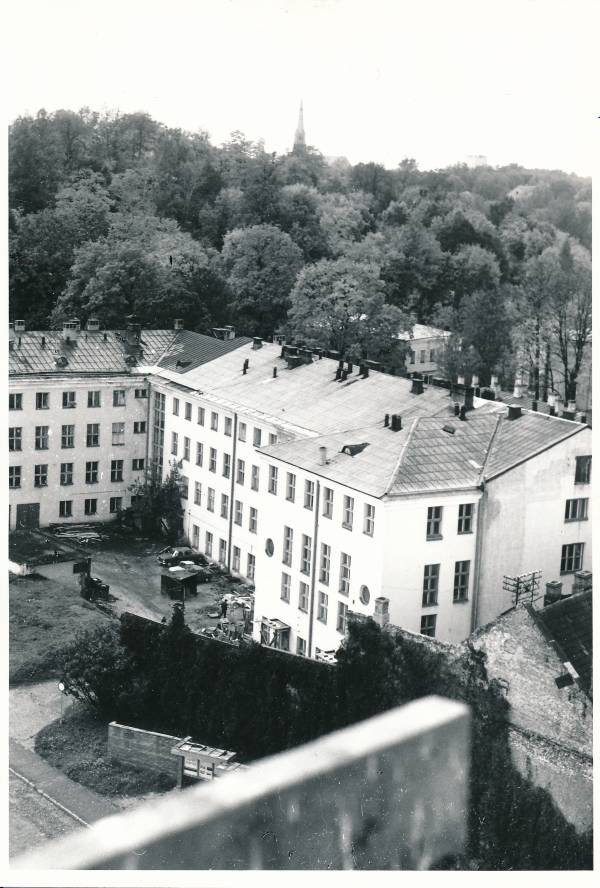 Vaade Tartus. Keemiahoone.