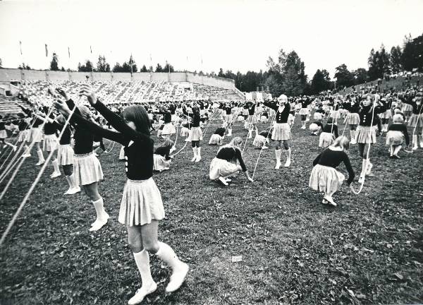 Tartu 950. juubel. Võimlemispidu Tähtvere lauluväljakul 1980a.