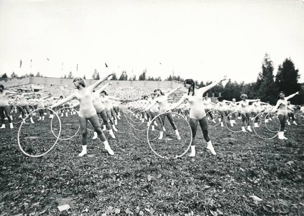 Tartu 950. juubel. Võimlemispidu Tähtvere lauluväljakul 1980a.