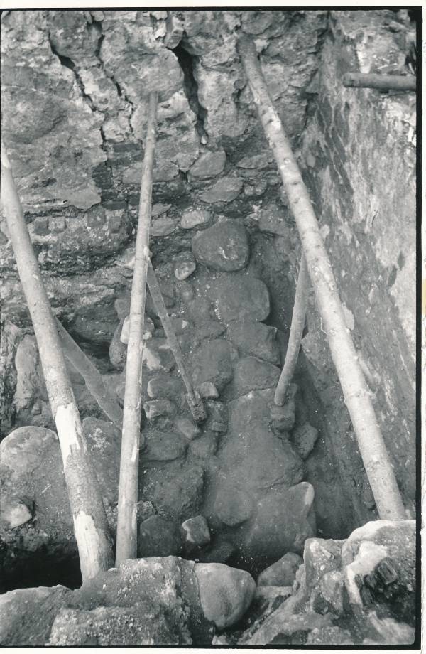 Arheoloogialeid. Kaevamised Tartu Toomemäe põhjanõlval. 1980.a.