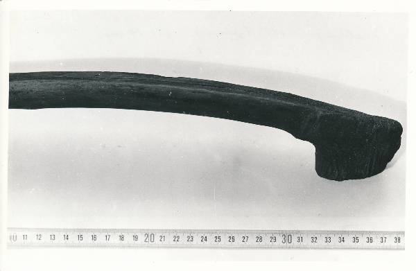 Arheoloogialeid. Leiud kaevamistelt Tartus, Raekoja plats 3 ja Ülikooli tn nurgal. 1982.a.