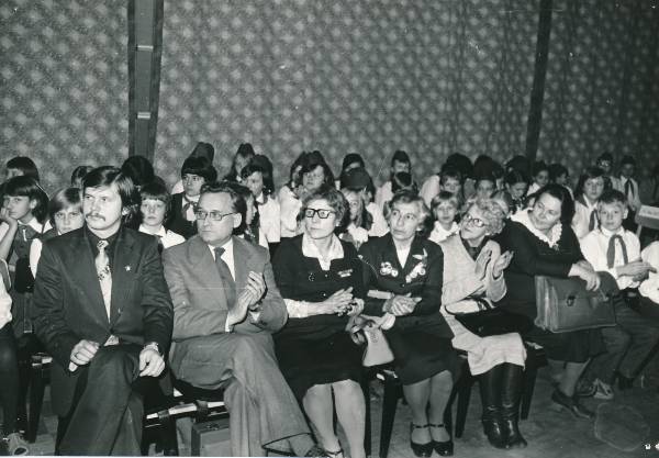 ÜLKNÜ 60a pühendatud ülelinnalisel pidulikul malevakoondusel 1980a.