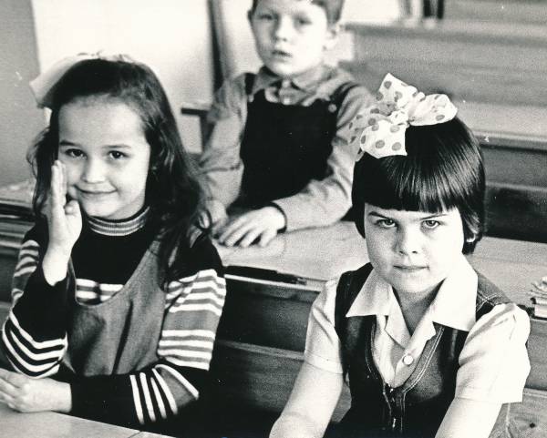 Tartu 3. keskkool, 6-aastased õpilased tunnis. 1979