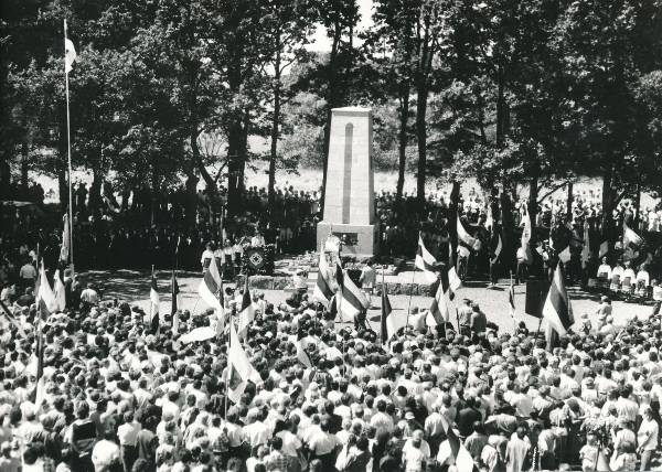 Konstatin Pätsi monumendi taasavamine 1989a.