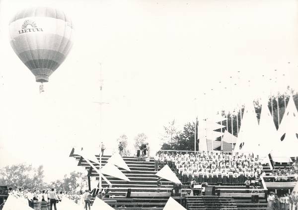 Gaudeamus X Vilniuses 1988a. Vaade laululavale.