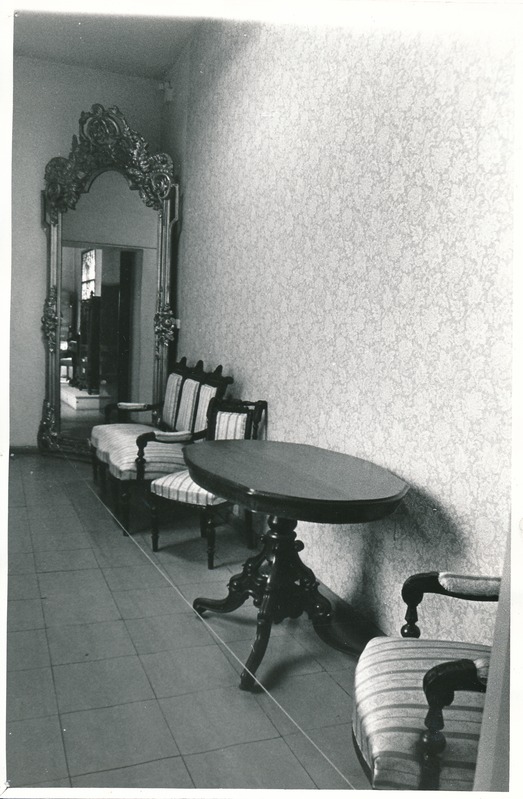 Tartu Linnamuuseumi ekspositsioon - 19. sajandi mööbel. 1986