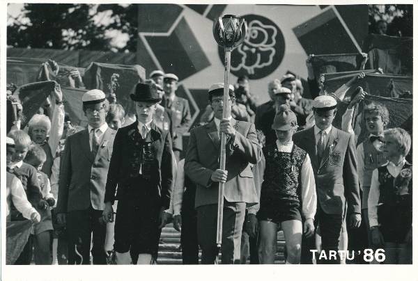 III Poistekooride laulupidu. Tartu, 06.1986.a.
