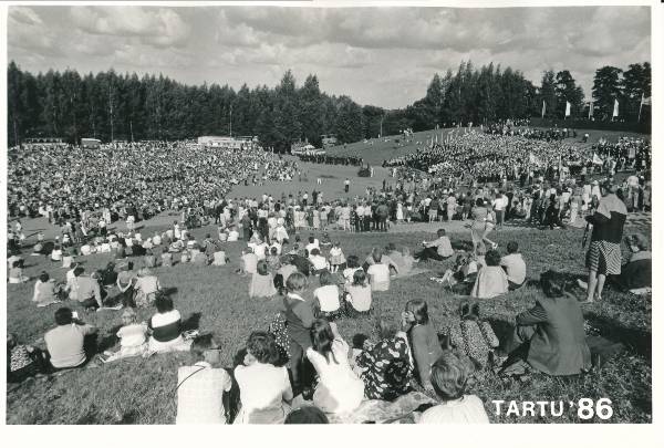 III Poistekooride laulupidu. Tartu, 06.1986.a.