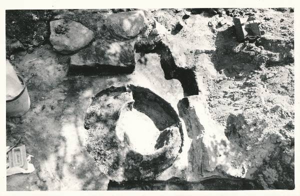 Arheoloogialeid. Kaevamised Tartus Lossi (A.Lätte) tn. 1986.a.