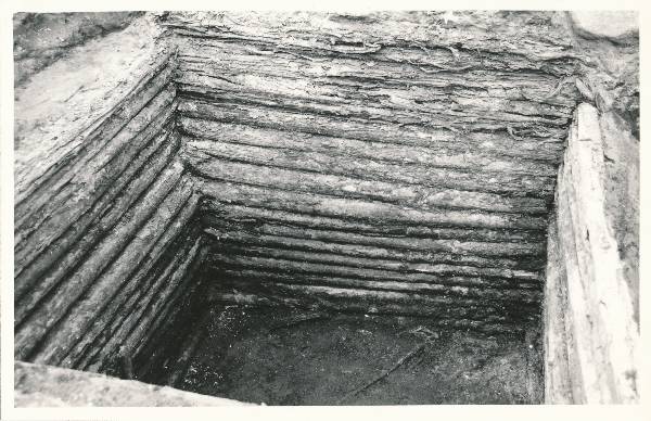 Arheoloogialeid. Kaevamised Tartus Lossi (A.Lätte) tn. 1986.a.