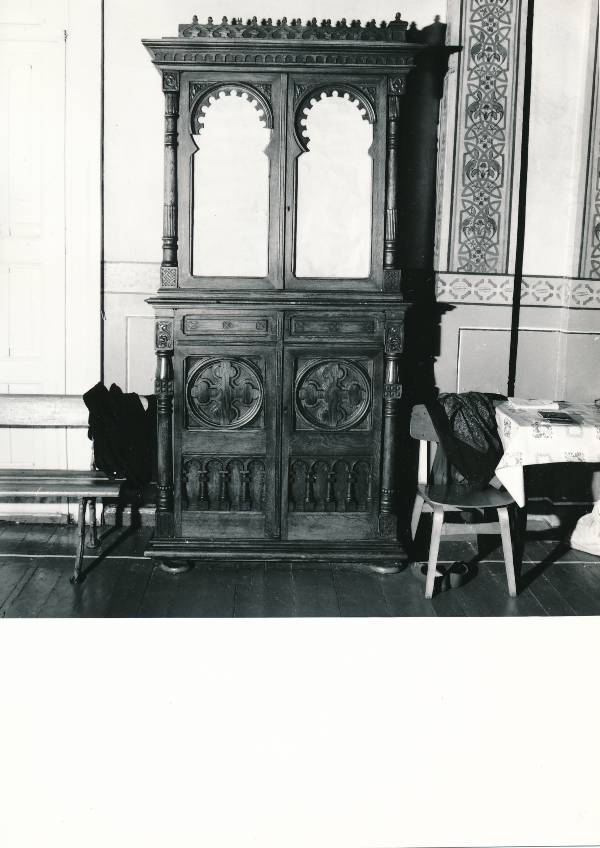 Tartu kirikutes leiduvad kultusesemed. Uspenski õigeusu kiriku sisevaade, Magasini tn 1. 1987.a.