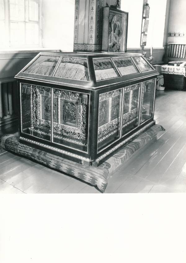 Tartu kirikutes leiduvad kultusesemed. Uspenski õigeusu kiriku sisevaade, Magasini tn 1. 1987.a.
