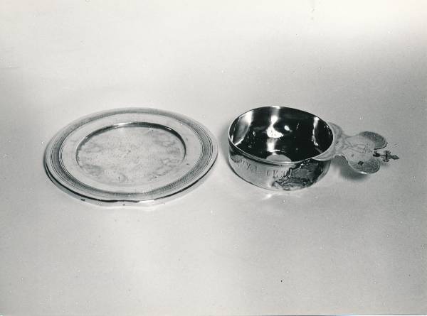 Tartu kirikutes leiduvad kultusesemed. Armulauanõud Uspenski õigeusu kirikus, Magasini tn 1. 1987.a.