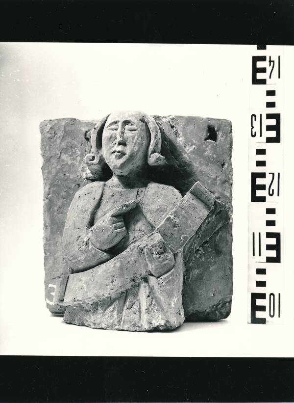 Tartu Jaani kiriku terrakota savist figuur.