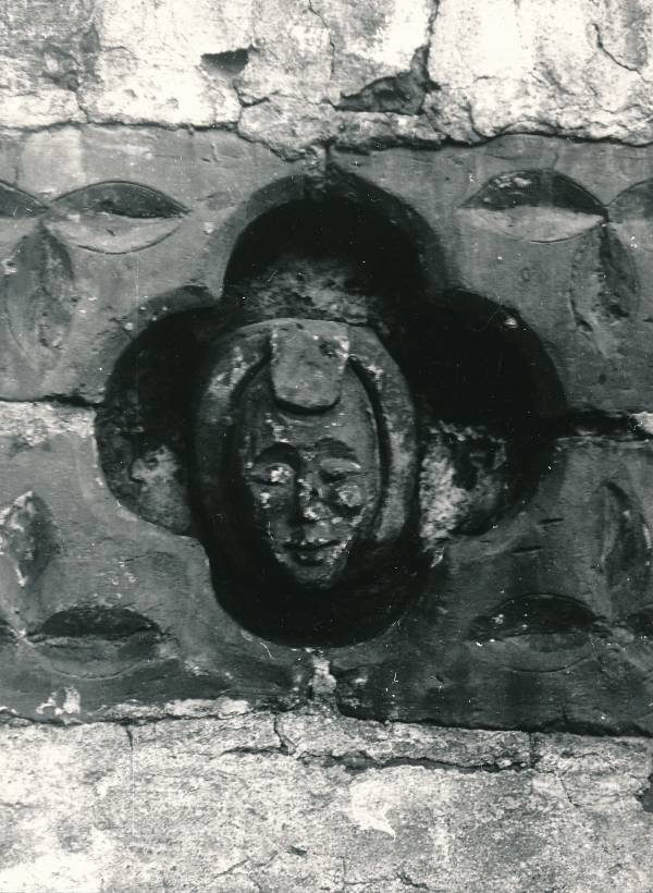 Tartu Jaani kiriku terrakota savist figuur.