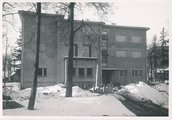 Tartu linnavaade. Maja Toomemäel "Turistide kodu", hilisem "Park" hotell. 30.11.1941.a.